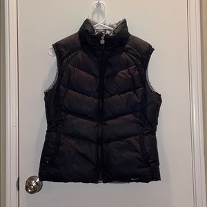 Women’s puffer reversible vest
